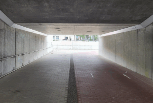 Tuscan 89 Angled SKII DB mit Tuscan Truncing System installiert in der Personenunterführung Trebbiner Straße, Mahlow.