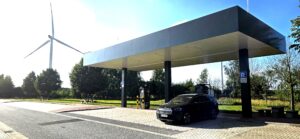 Smarte Beleuchtung für den Schnellladepark in Hammwiede Nord.