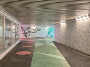 Die Beleuchtung der Personenunterführung Aschaffenburg wurde mit robusten Tuscan 89 Angled Leuchten modernisiert.